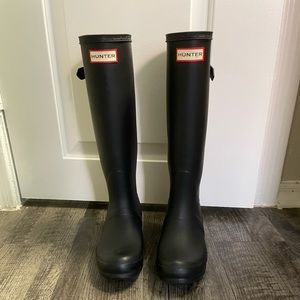 Black Hunter tall back adjustable rain boots